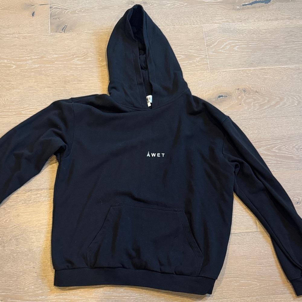 ‘AWET New York black hoodie